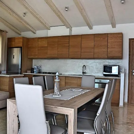 Sleeps 6 Pool Air Con Wifi * 무르타마리아