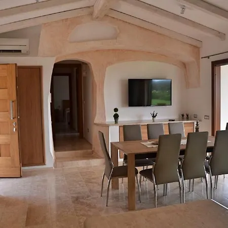 Sleeps 6 Pool Air Con Wifi 빌라 무르타마리아